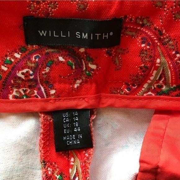 Willi Smith red paisley women’s shorts. Size 14. - Picture 4 of 5